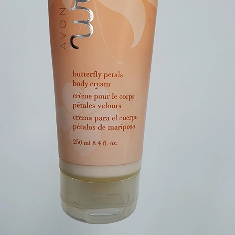 Avon Wonder Butterfly Petals Body Cream 8.4 Fl Oz 2012 New Rare Discontinued